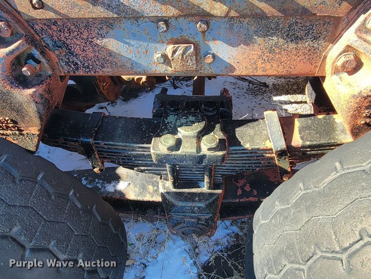 image for item ME9700 1983 GMC 9500  semi truck