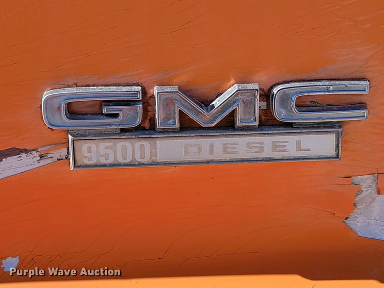 image for item ME9700 1983 GMC 9500  semi truck