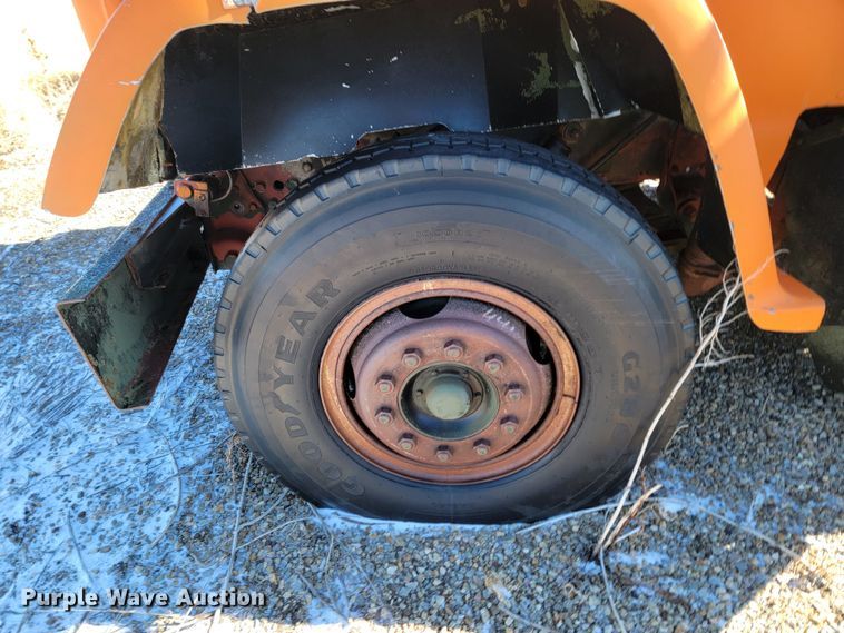 image for item ME9700 1983 GMC 9500  semi truck