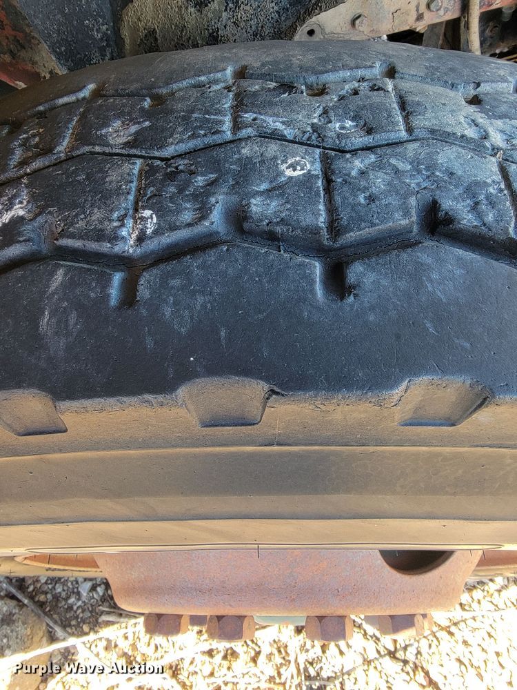 image for item ME9700 1983 GMC 9500  semi truck