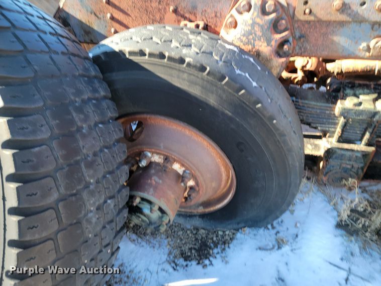 image for item ME9700 1983 GMC 9500  semi truck