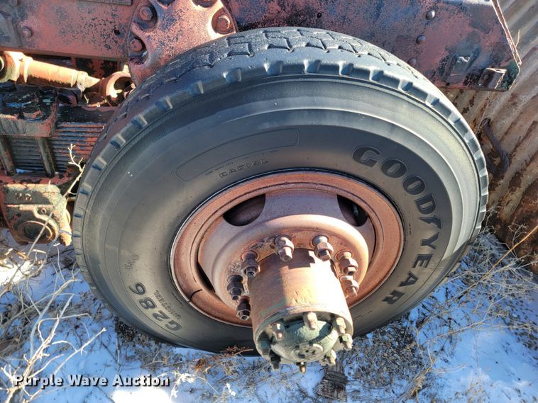 image for item ME9700 1983 GMC 9500  semi truck