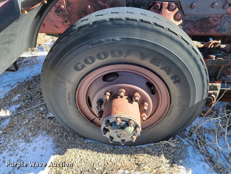 image for item ME9700 1983 GMC 9500  semi truck