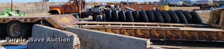 image for item ME9701 1994 Trail King TK-110-HDG  lowboy equipment trailer