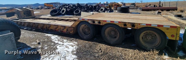 image for item ME9701 1994 Trail King TK-110-HDG  lowboy equipment trailer