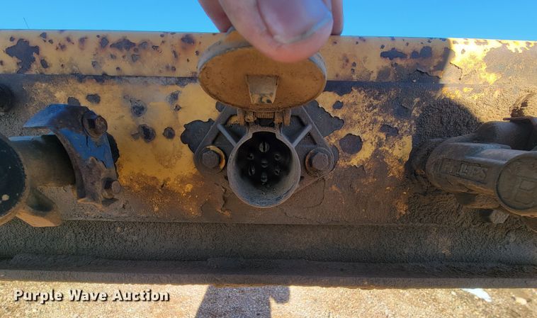 image for item ME9701 1994 Trail King TK-110-HDG  lowboy equipment trailer