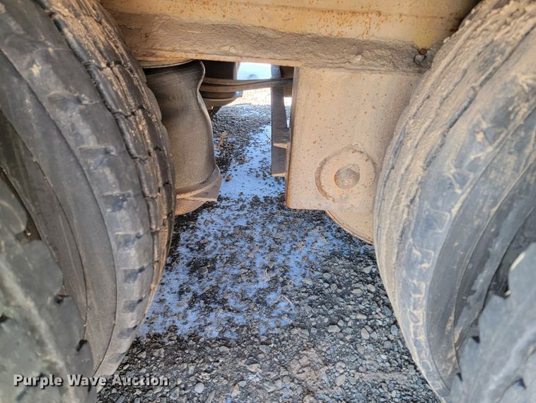 image for item ME9701 1994 Trail King TK-110-HDG  lowboy equipment trailer