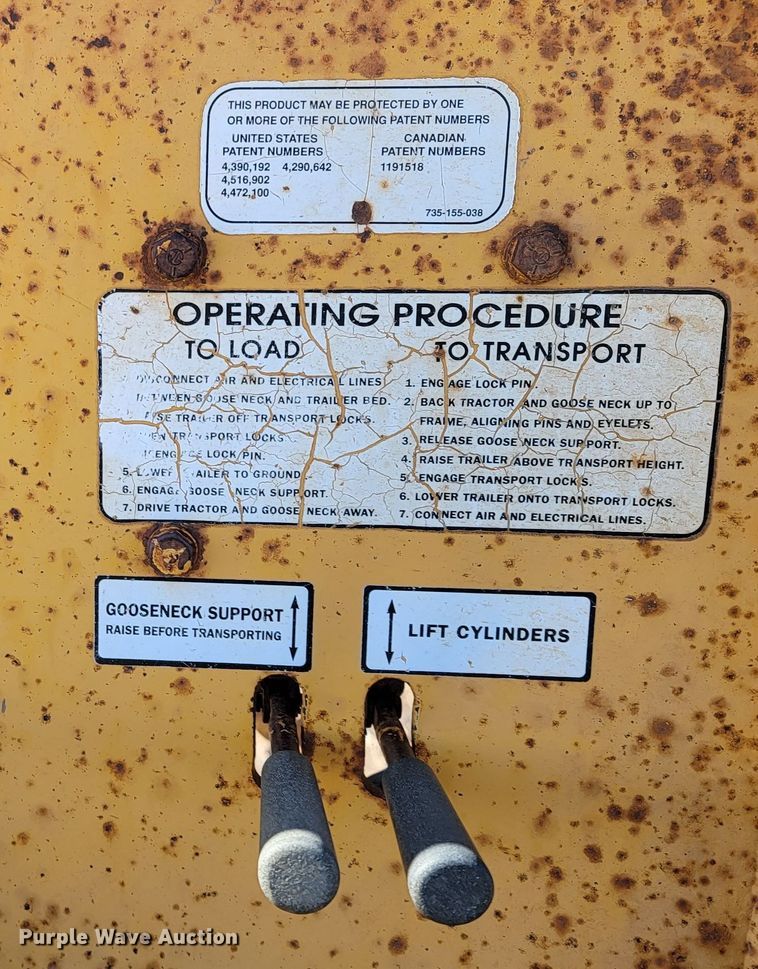 image for item ME9701 1994 Trail King TK-110-HDG  lowboy equipment trailer