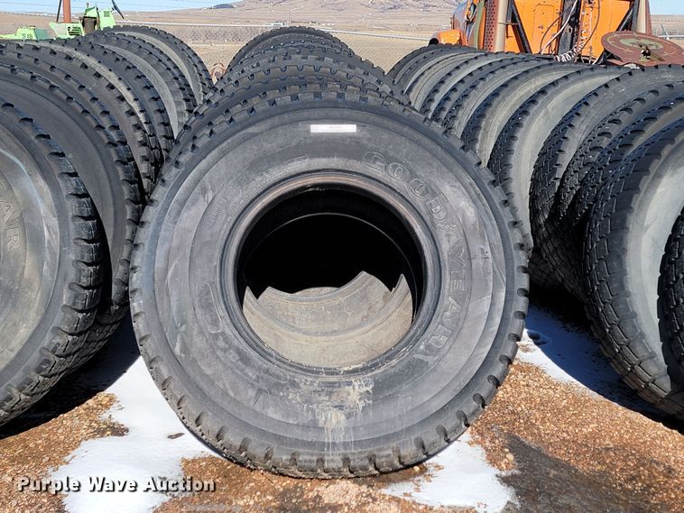 image for item ME9704 (13) Goodyear 17.5R25 tires