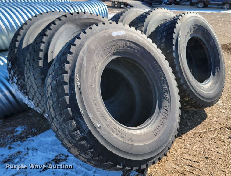 image for item ME9708 (6) Goodyear 17.5R25 tires