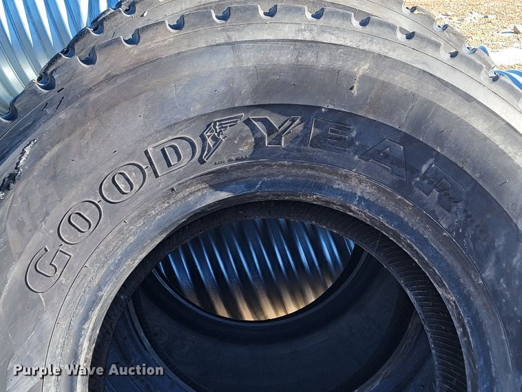 image for item ME9708 (6) Goodyear 17.5R25 tires