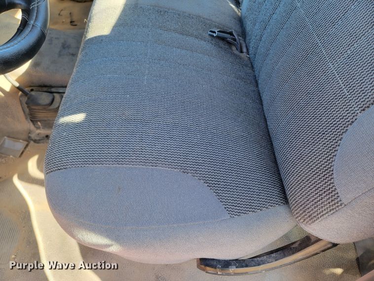 image for item ME9709 1995 Ford F150 XL  SuperCab pickup truck