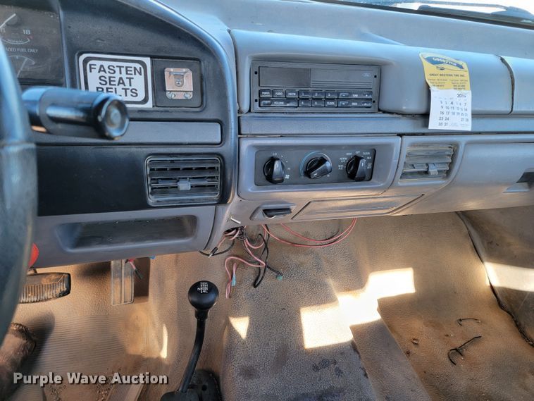 image for item ME9709 1995 Ford F150 XL  SuperCab pickup truck