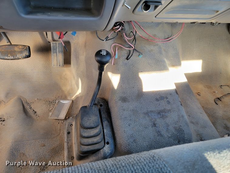 image for item ME9709 1995 Ford F150 XL  SuperCab pickup truck