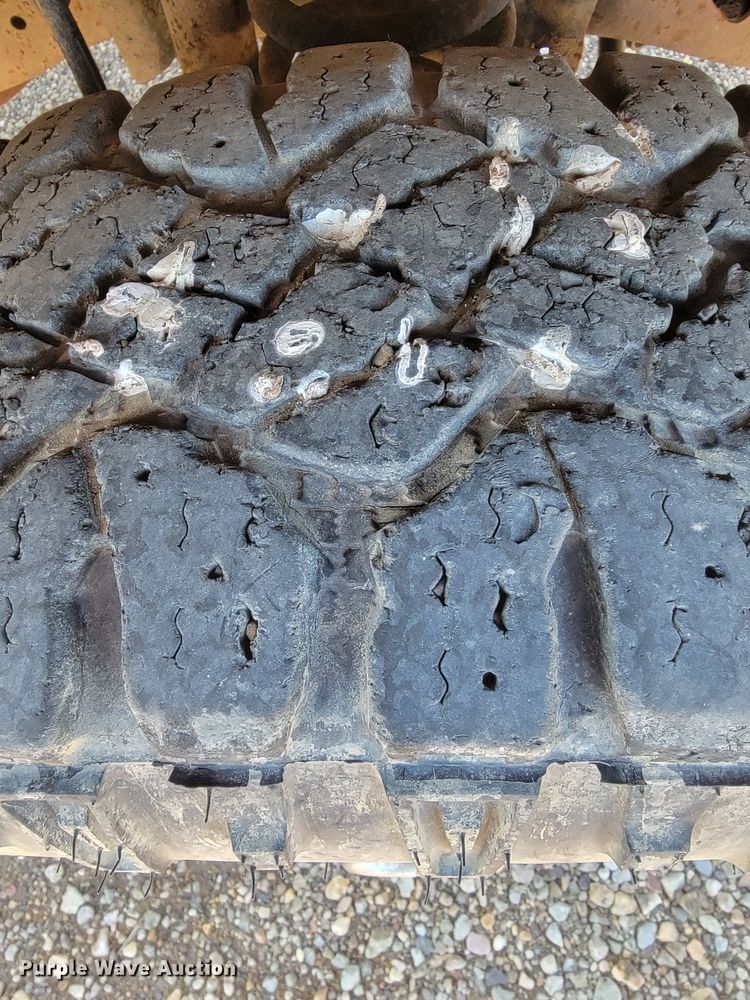 image for item ME9709 1995 Ford F150 XL  SuperCab pickup truck