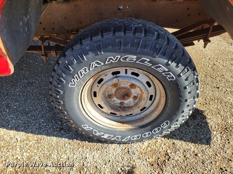 image for item ME9709 1995 Ford F150 XL  SuperCab pickup truck