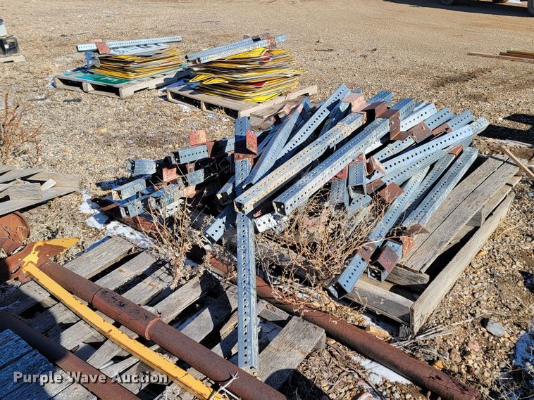 image for item ME9711 Street signs and mounts