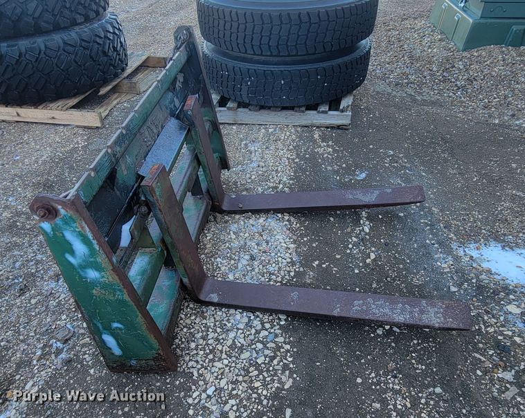 image for item ME9717 Skid steer forks