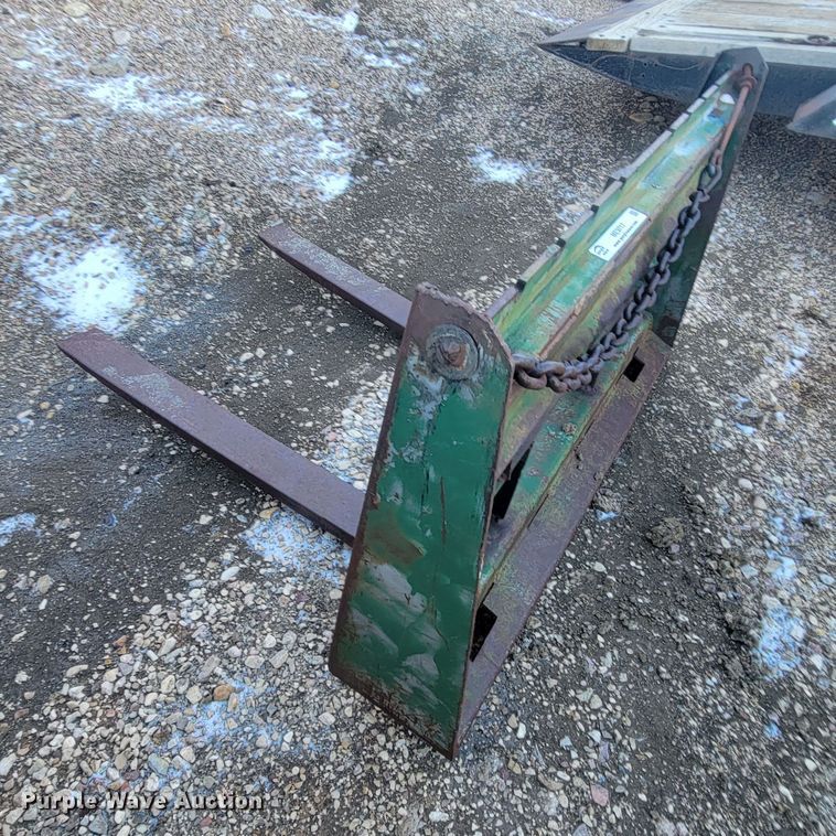 image for item ME9717 Skid steer forks