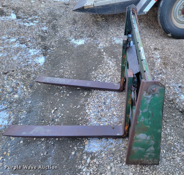 image for item ME9717 Skid steer forks