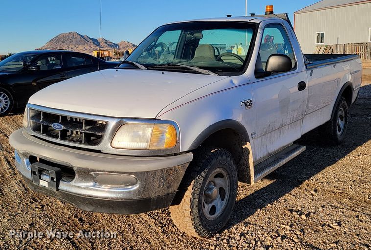 image for item ME9727 1998 Ford F150 XL  pickup truck