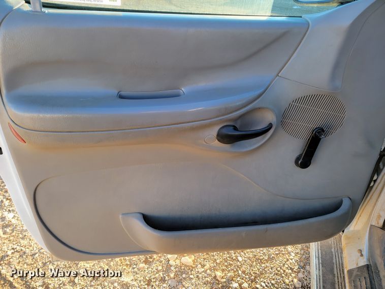 image for item ME9727 1998 Ford F150 XL  pickup truck