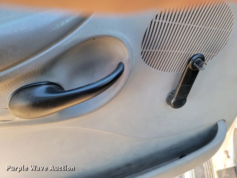 image for item ME9727 1998 Ford F150 XL  pickup truck