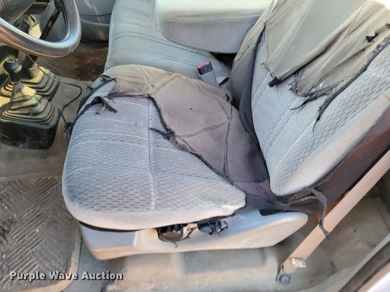 image for item ME9727 1998 Ford F150 XL  pickup truck