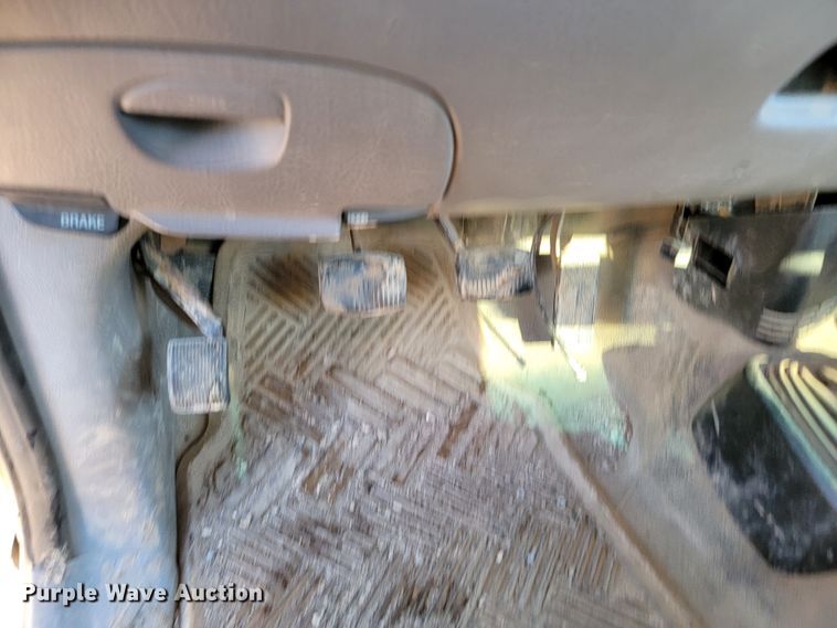 image for item ME9727 1998 Ford F150 XL  pickup truck