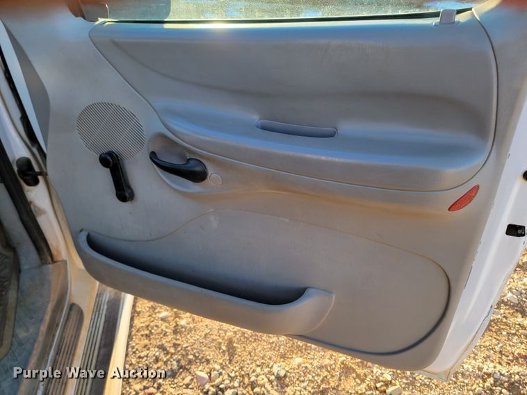 image for item ME9727 1998 Ford F150 XL  pickup truck