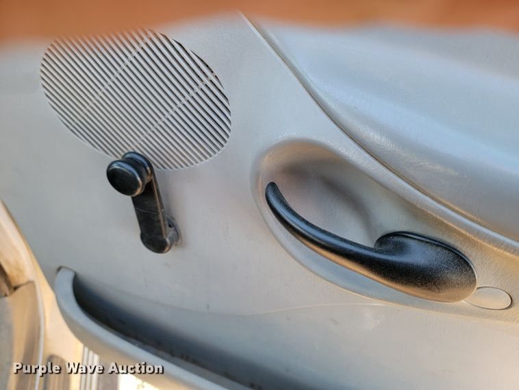 image for item ME9727 1998 Ford F150 XL  pickup truck