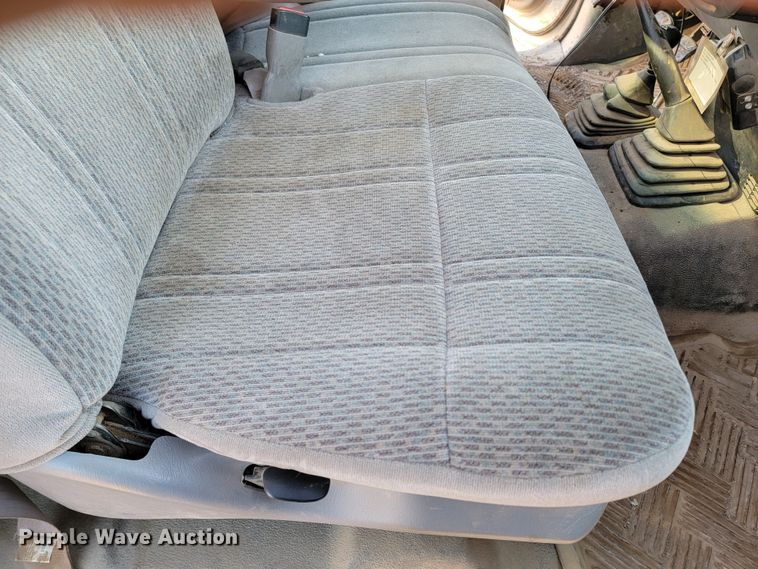 image for item ME9727 1998 Ford F150 XL  pickup truck