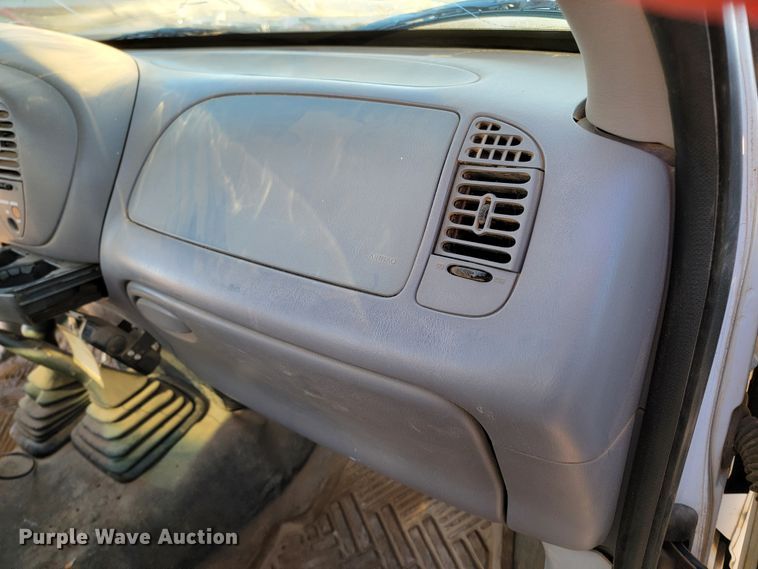 image for item ME9727 1998 Ford F150 XL  pickup truck