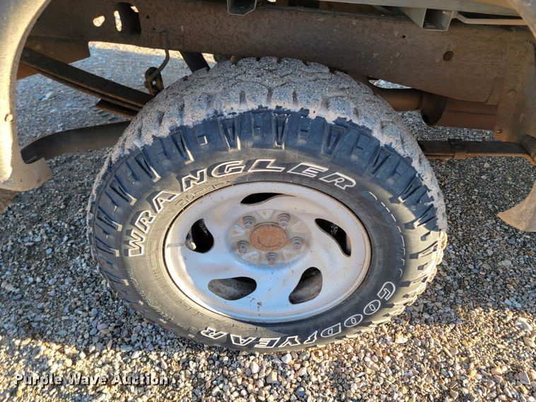 image for item ME9727 1998 Ford F150 XL  pickup truck