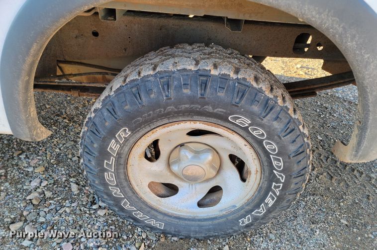 image for item ME9727 1998 Ford F150 XL  pickup truck