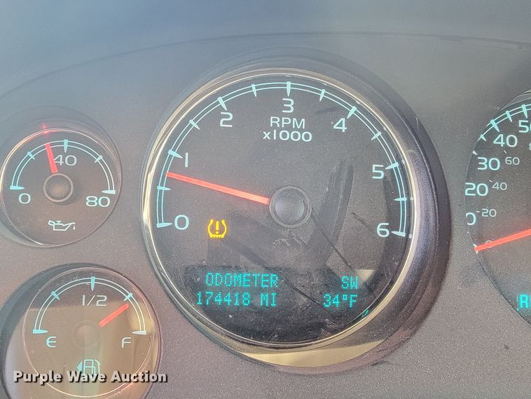 image for item ME9728 2010  Chevrolet Tahoe  SUV