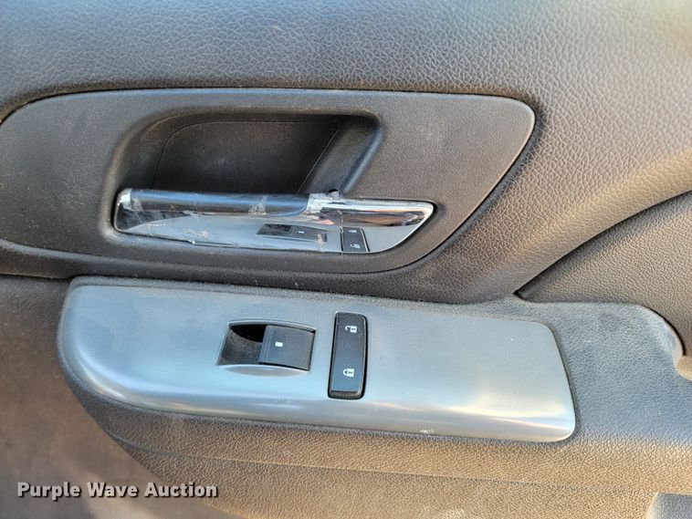 image for item ME9728 2010  Chevrolet Tahoe  SUV