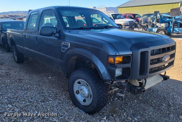 image for item ME9735 2008 Ford F250  Super Duty XL  Crew Cab pickup truck