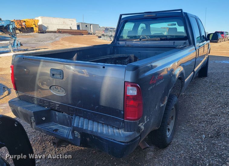 image for item ME9735 2008 Ford F250  Super Duty XL  Crew Cab pickup truck