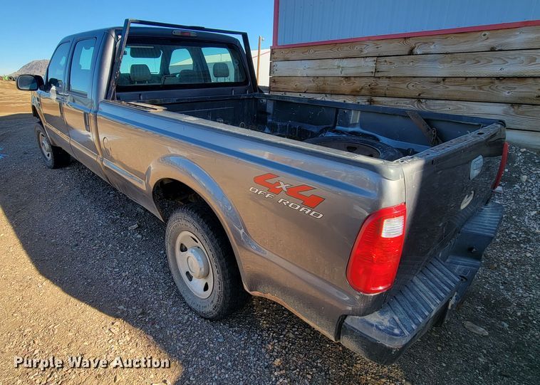 image for item ME9735 2008 Ford F250  Super Duty XL  Crew Cab pickup truck
