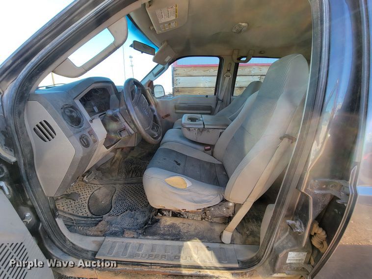 image for item ME9735 2008 Ford F250  Super Duty XL  Crew Cab pickup truck