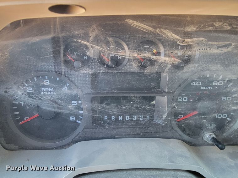 image for item ME9735 2008 Ford F250  Super Duty XL  Crew Cab pickup truck