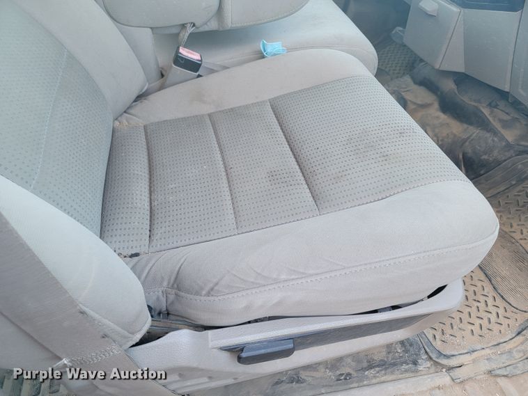 image for item ME9735 2008 Ford F250  Super Duty XL  Crew Cab pickup truck