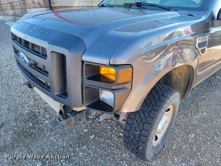 image for item ME9735 2008 Ford F250  Super Duty XL  Crew Cab pickup truck