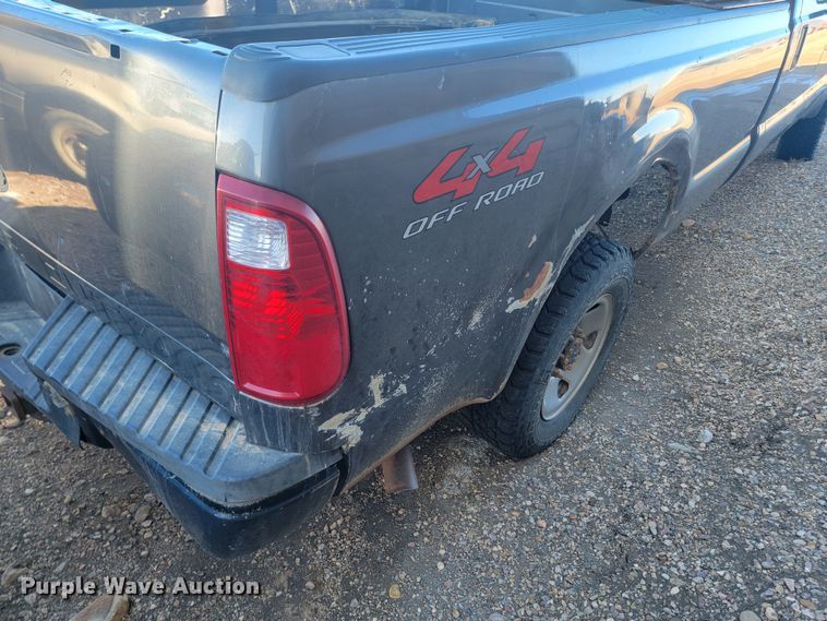 image for item ME9735 2008 Ford F250  Super Duty XL  Crew Cab pickup truck