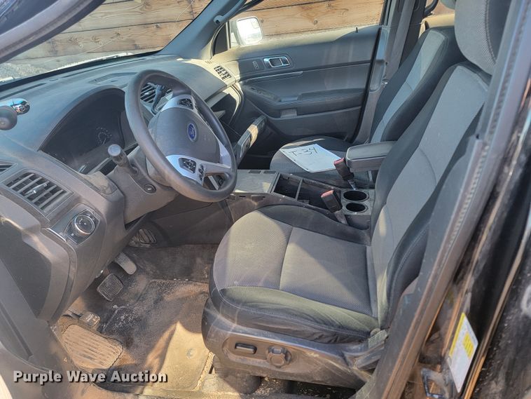 image for item ME9737 2013 Ford Explorer Police Interceptor  SUV