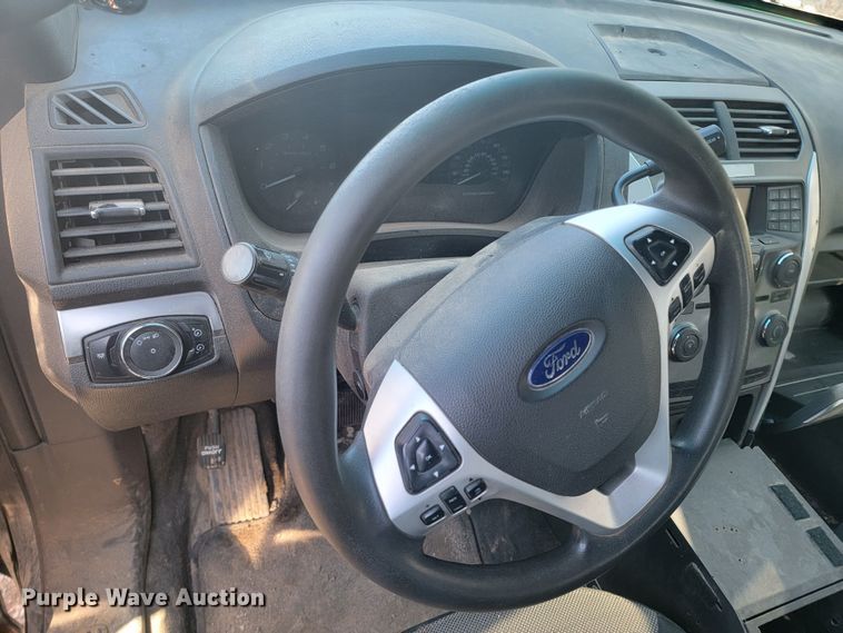 image for item ME9737 2013 Ford Explorer Police Interceptor  SUV