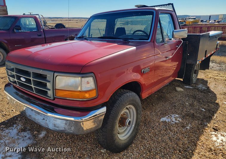 image for item ME9739 1995 Ford F250 XL  pickup truck