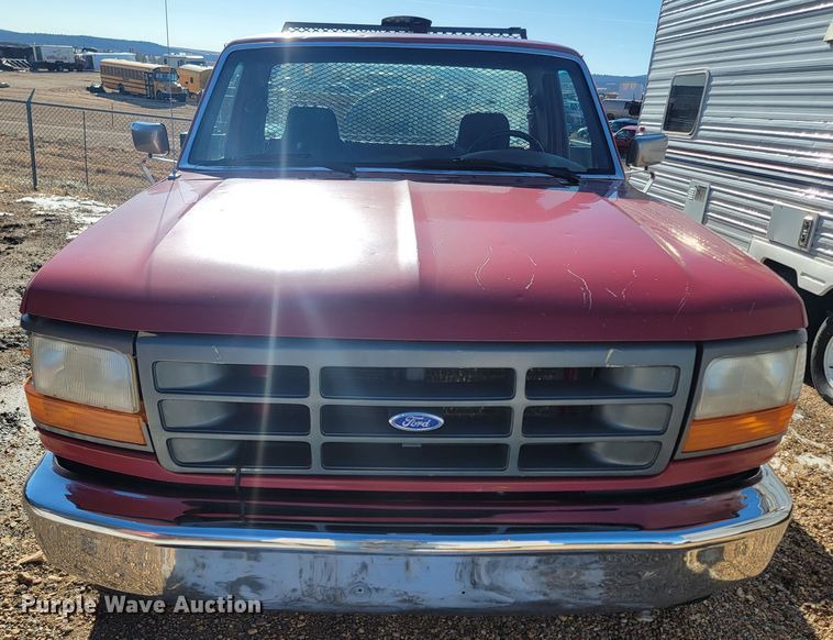image for item ME9739 1995 Ford F250 XL  pickup truck