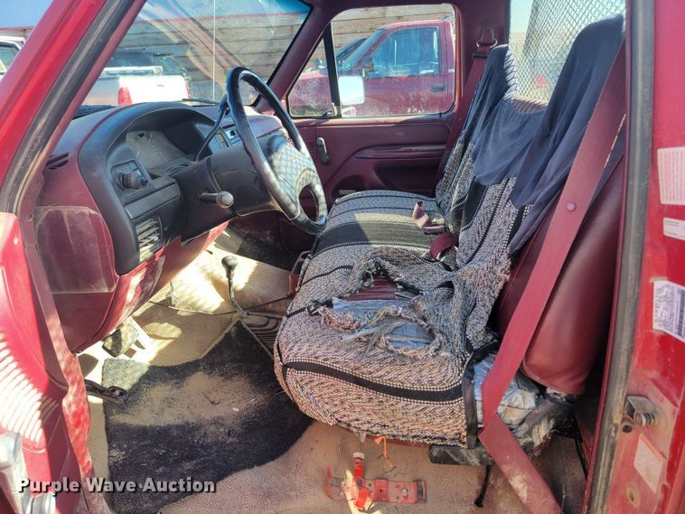 image for item ME9739 1995 Ford F250 XL  pickup truck